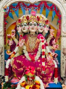 Benefits of chanting Gayatri Mantra daily